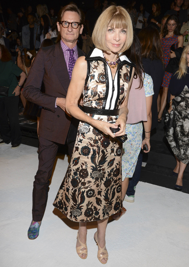    Louis Vuitton         -