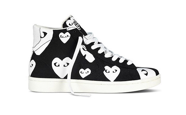   Converse x Comme des Garons Play