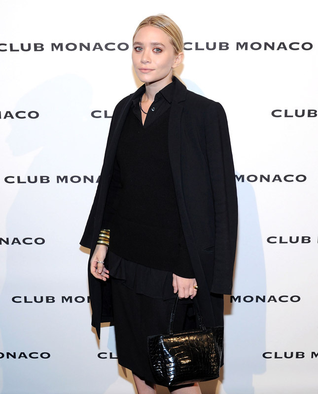       Club Monaco  -